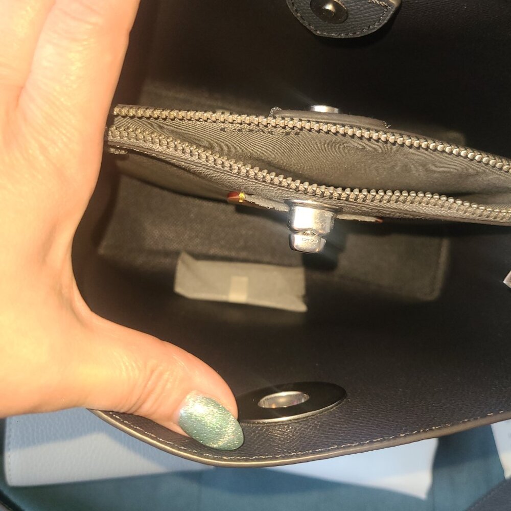 COACH Willow Bucket Bag In Color block Leather with matching wallet - Picture 3 of 14